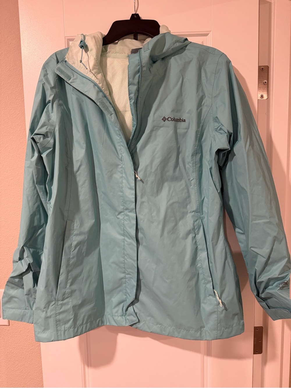 Columbia Women’s Mint Green Hooded Ski Jacket